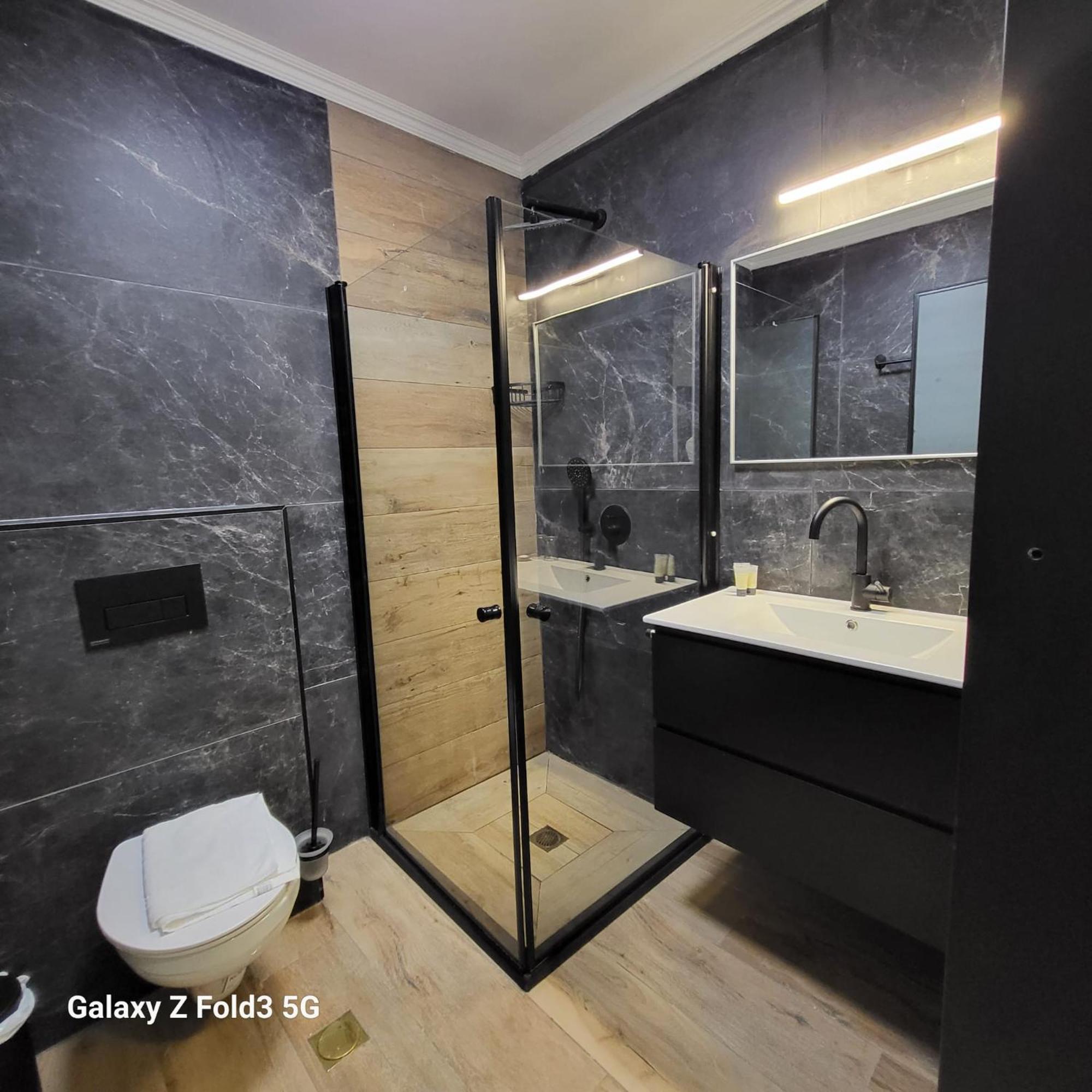 Selfie'S Boutique Hotel Τιβεριάδα Δωμάτιο φωτογραφία